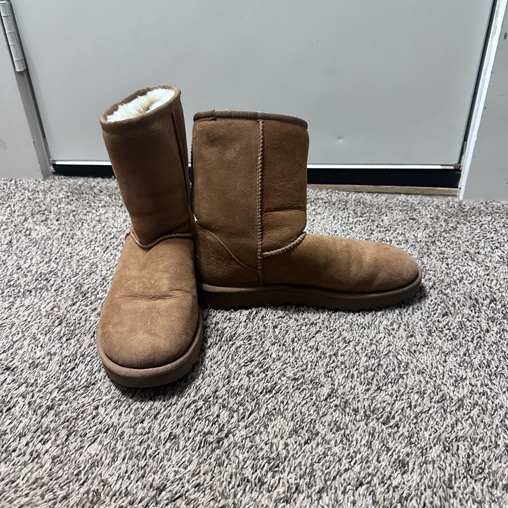 UGG Women's Classic Chestnut 9